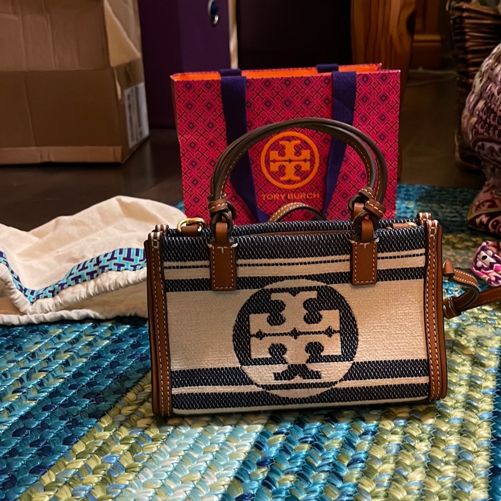 PRICE IS FIRM.Tory Burch Mini Tote. NWT. Never used. - Picture 1 of 9